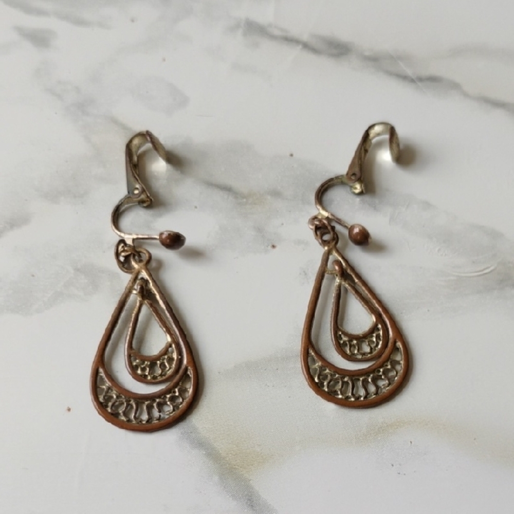 Elegant Gold and Brown Teardrop Earrings